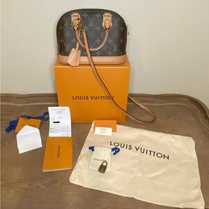 LOUIS VUITTON ALMA BB Monogram bag with box, authentic in excellent condition